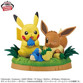 Pokemon Banpresto Prize Item Munching Time Figurine Pikachu and Evee